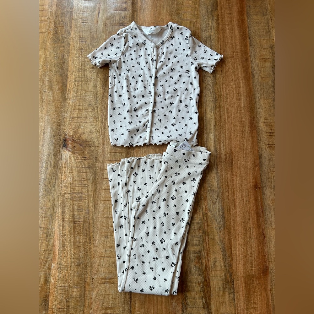 NWT H&M Girls ribbed jersey matching set in Cream with Black floral Print